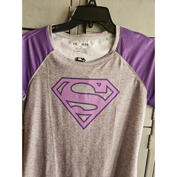 Under Armour heat gear ladies fitted pullover top size medium DC Comics logo - Picture 3 of 5